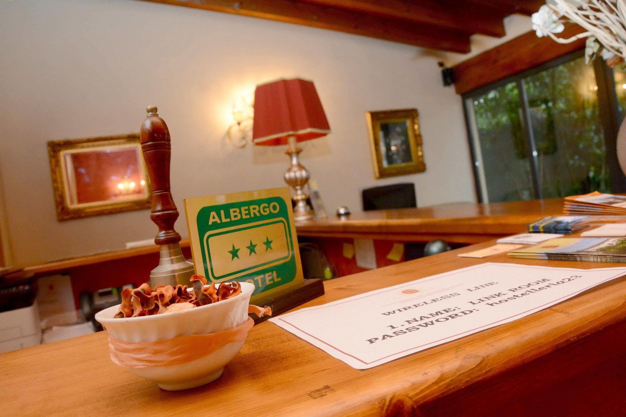 Albergo Dimora Storica Antica Hostelleria 크레마 외부 사진